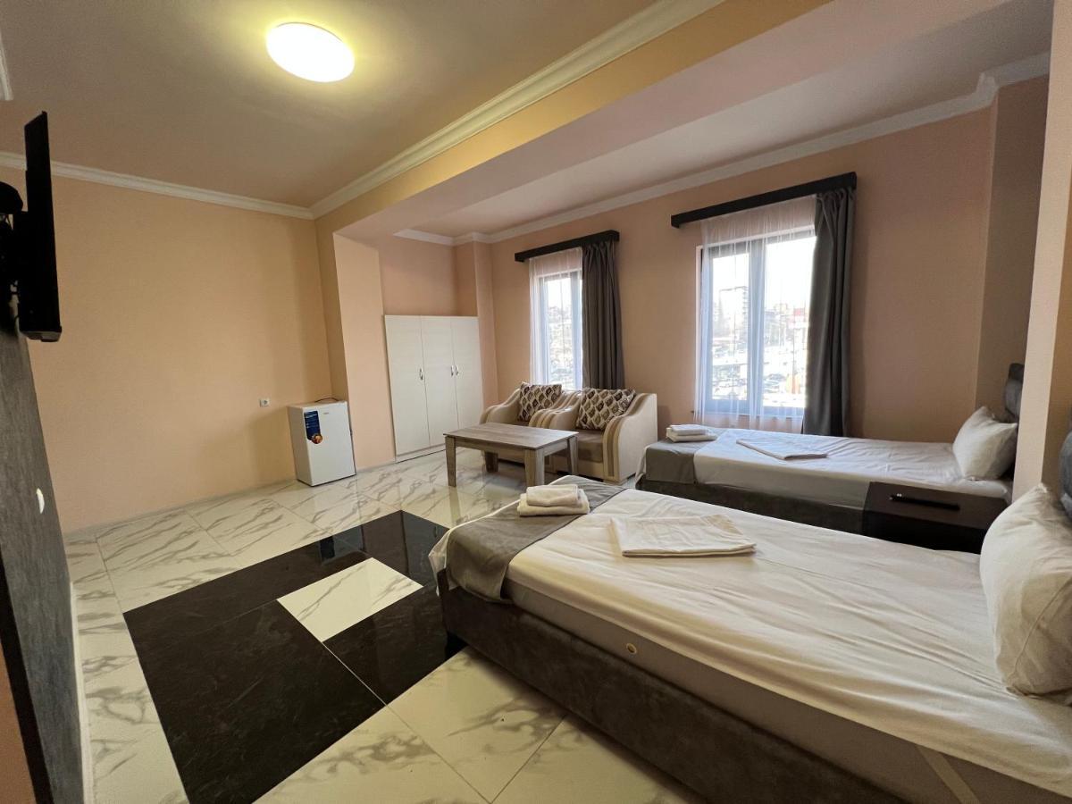 יירבאן Rp Hotel מראה חיצוני תמונה