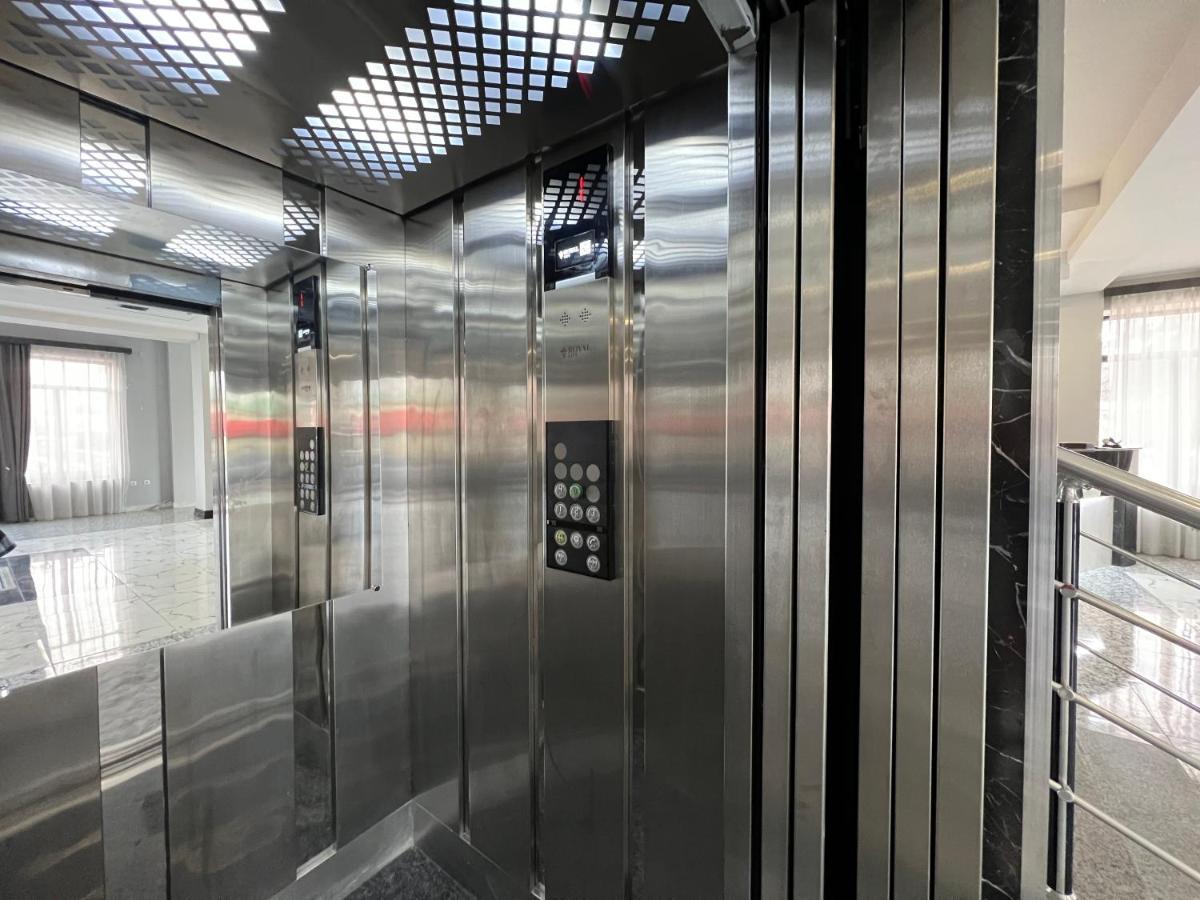 יירבאן Rp Hotel מראה חיצוני תמונה