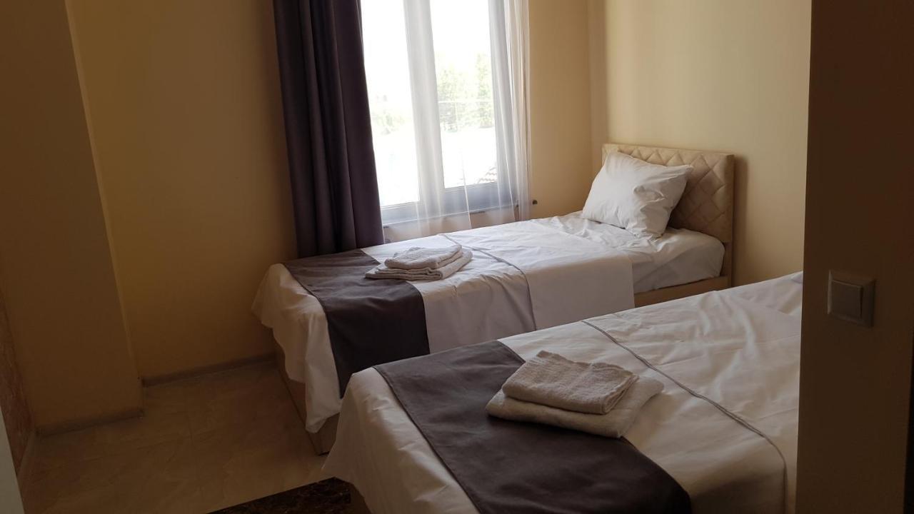 יירבאן Rp Hotel מראה חיצוני תמונה