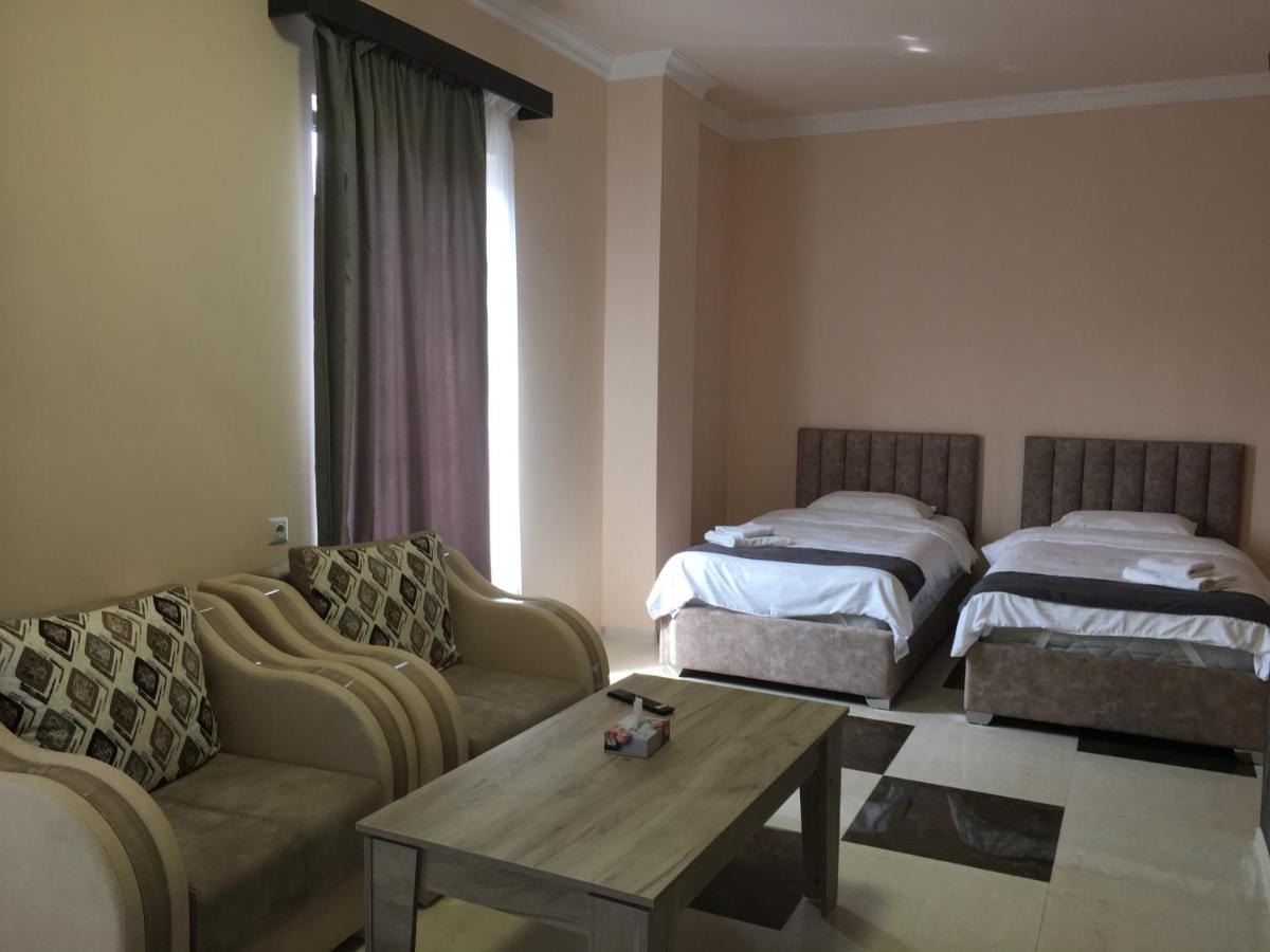 יירבאן Rp Hotel מראה חיצוני תמונה