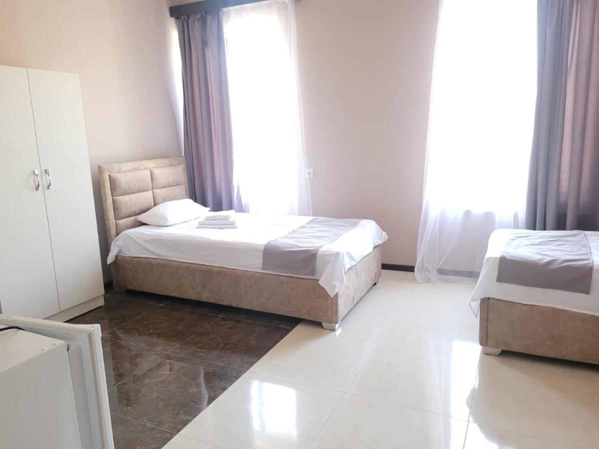 יירבאן Rp Hotel מראה חיצוני תמונה