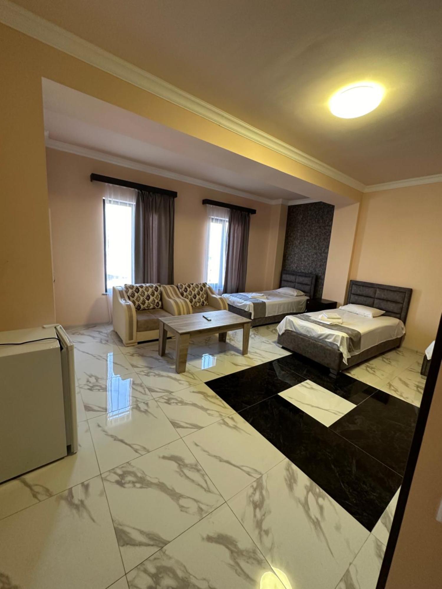 יירבאן Rp Hotel מראה חיצוני תמונה